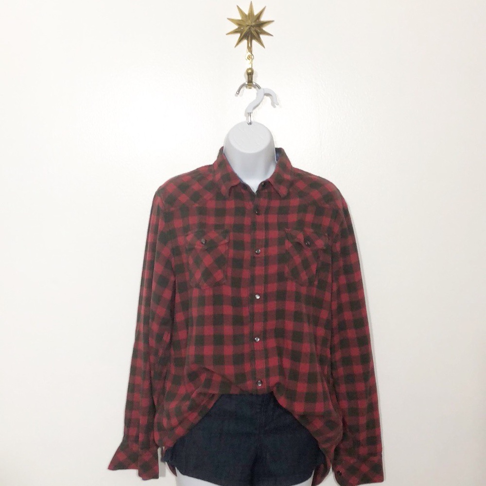 Buffalo plaid flannel button down shirt